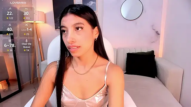 Tiffany Low online show from 1, 3, 2026