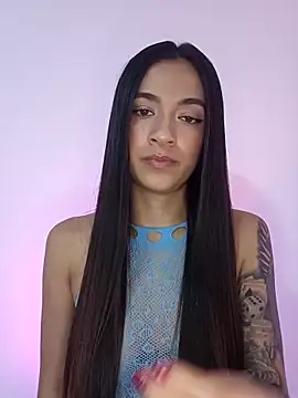 Snapshot of MiQeilaSweet chatting on 3, 12, 2025 MiQeilaSweet online show from 3, 12, 2025