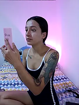 MiQeilaSweet online show from 18, 3, 2026