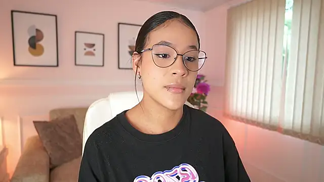 LaurennMiles online show from 30, 9, 2025
