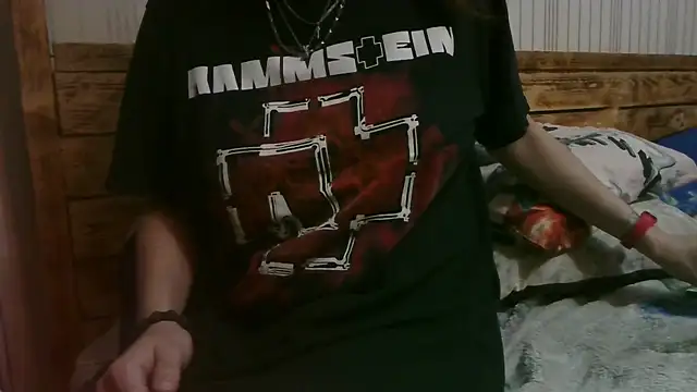 Snapshot of EthelsLover chatting on 15, 10, 2025 EthelsLover online show from 15, 10, 2025