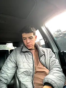 Snapshot of mattebret11 chatting on 3, 11, 2025 mattebret11 online show from 3, 11, 2025