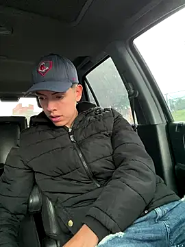 Snapshot of mattebret11 chatting on 4, 11, 2025 mattebret11 online show from 4, 11, 2025