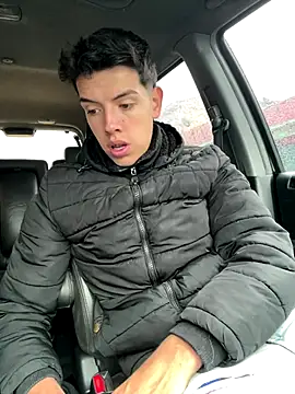 Snapshot of mattebret11 chatting on 6, 11, 2025 mattebret11 online show from 6, 11, 2025