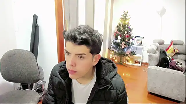 Snapshot of mattebret11 chatting on 13, 11, 2025 mattebret11 online show from 13, 11, 2025