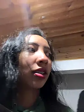 Snapshot of mattebret11 chatting on 16, 12, 2025 mattebret11 online show from 16, 12, 2025