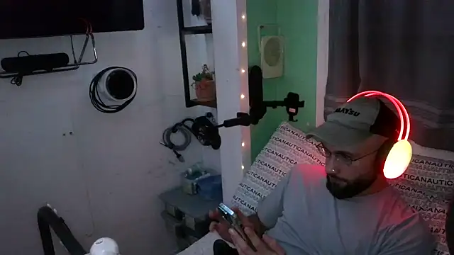 Snapshot of versatilevortex chatting on 24, 11, 2025 versatilevortex online show from 24, 11, 2025