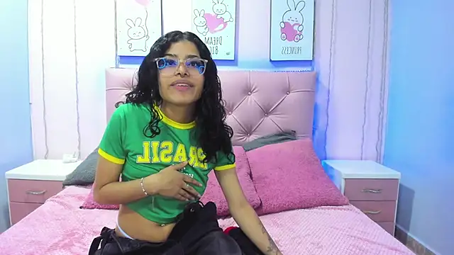 Issaa Tyler online show from 19, 10, 2025