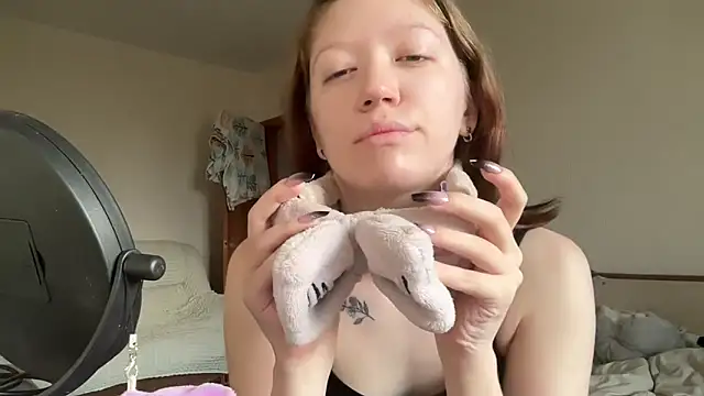 MargarettNewbie online show from 22, 9, 2025