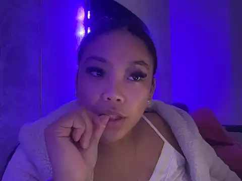MissCherryyxox online show from 22, 9, 2025