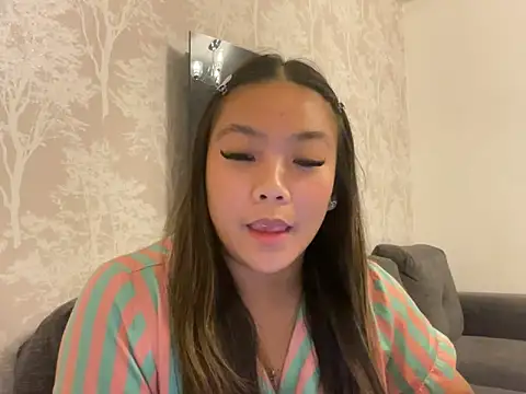 MissCherryyxox online show from 7, 10, 2025