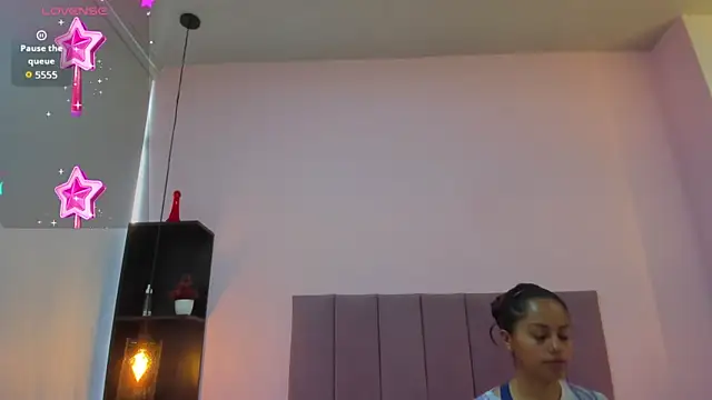 Snapshot of HoollyHendrix chatting on 16, 10, 2025 HoollyHendrix online show from 16, 10, 2025