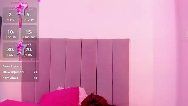 Snapshot of HoollyHendrix chatting on 27, 10, 2025 HoollyHendrix online show from 27, 10, 2025