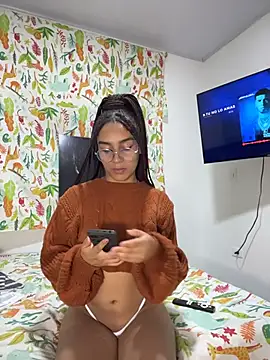 Snapshot of aurora_2007 chatting on 24, 10, 2025 aurora 2007 online show from 24, 10, 2025