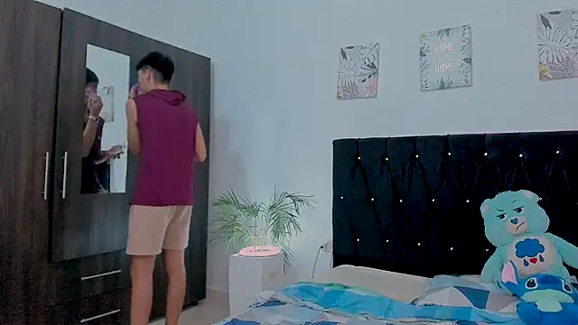 Snapshot of Zacktorres_ chatting on 17, 10, 2025 Zacktorres online show from 17, 10, 2025