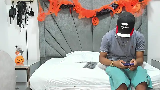 DaphnerANDrogerrr online show from 27, 10, 2025