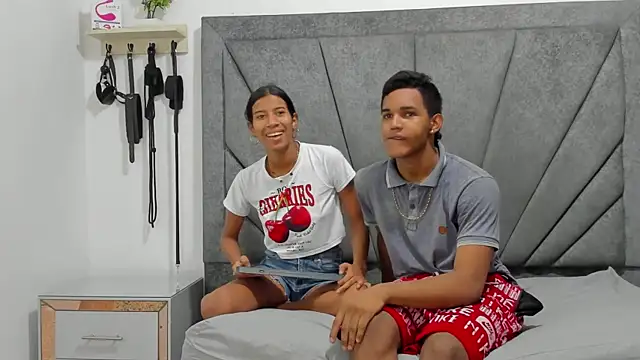 DaphnerANDrogerrr online show from 8, 11, 2025