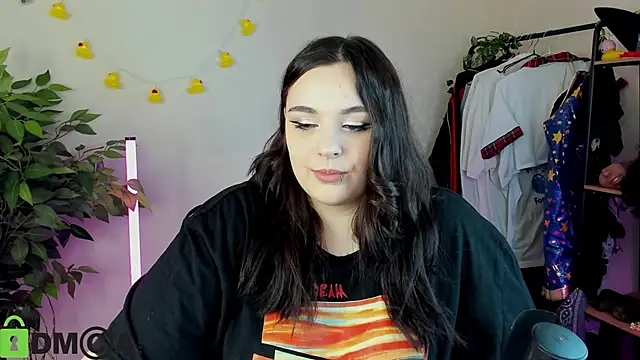 Mia R0ss online show from 4, 2, 2026