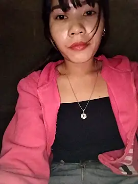 Snapshot of linhkem-cute chatting on 17, 11, 2025 linhkem-cute online show from 17, 11, 2025