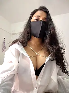 NainaNicks online show from 8, 10, 2025
