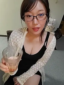 Snapshot of M_Kaede chatting on 30, 10, 2025 M Kaede online show from 30, 10, 2025