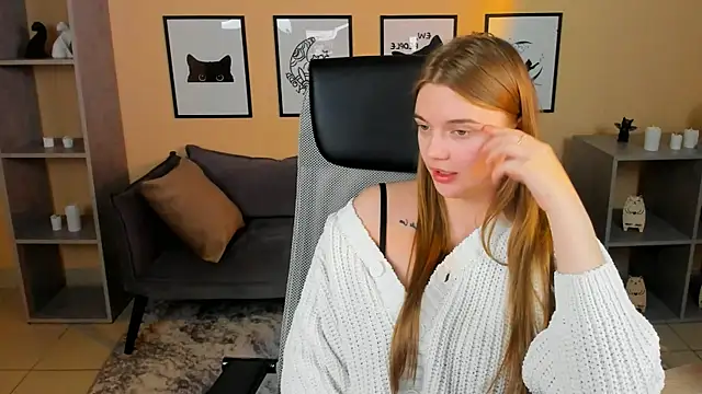 Snapshot of LisaMitchell chatting on 20, 11, 2025 LisaMitchell online show from 20, 11, 2025