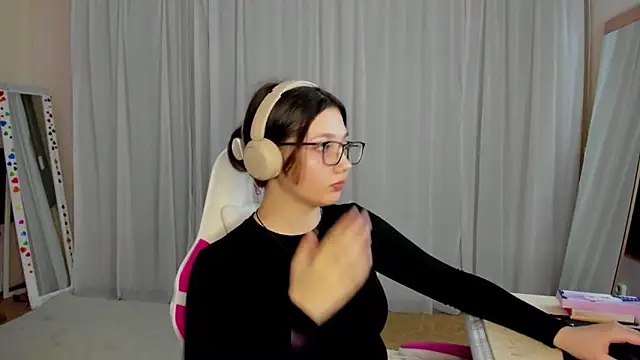 CarolKitty online show from 3, 11, 2025