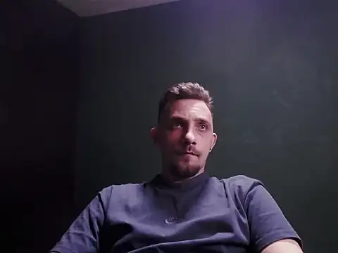 guesswhatbitch online show from 20, 11, 2025