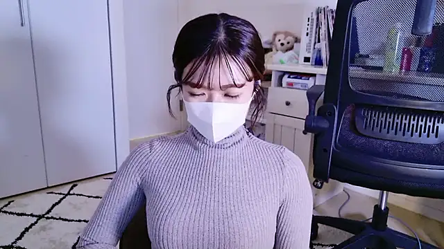 SatoYuri jp online show from 9, 10, 2025
