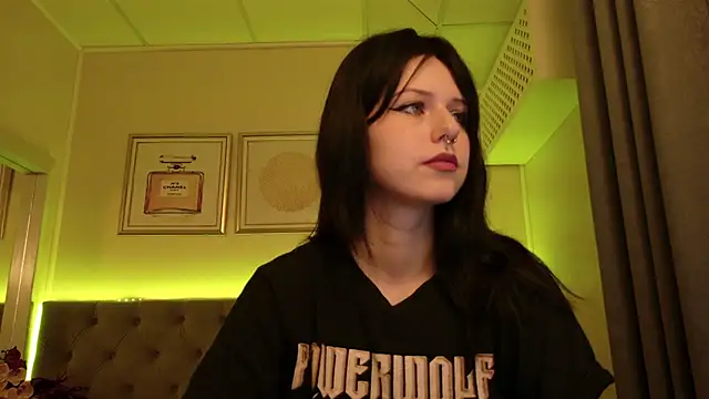 Snapshot of WendyMey chatting on 20, 11, 2025 WendyMey online show from 20, 11, 2025