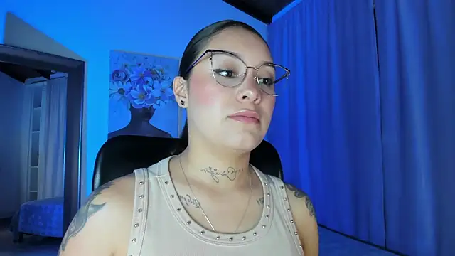 miawhite x1 online show from 4, 11, 2025