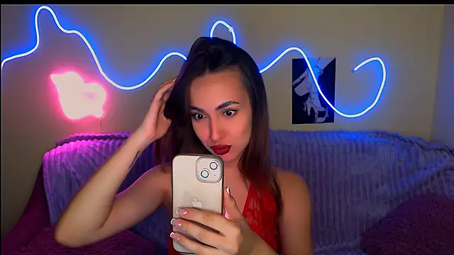 Snapshot of Mia_cutie77 chatting on 8, 10, 2025 Mia cutie77 online show from 8, 10, 2025