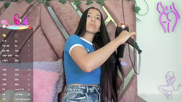 Snapshot of Flufi_740 chatting on 7, 11, 2025 Flufi 740 online show from 7, 11, 2025