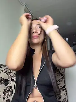 Snapshot of Karlee_Grey1 chatting on 14, 2, 2026 Karlee Grey1 online show from 14, 2, 2026