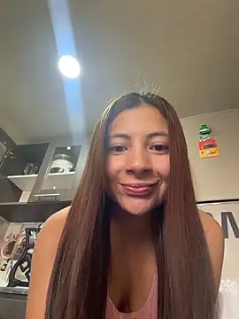 Snapshot of Karlee_Grey1 chatting on 1, 3, 2026 Karlee Grey1 online show from 1, 3, 2026