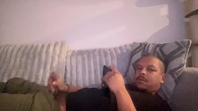 Snapshot of caramelizedzeus chatting on 8, 11, 2025 caramelizedzeus online show from 8, 11, 2025