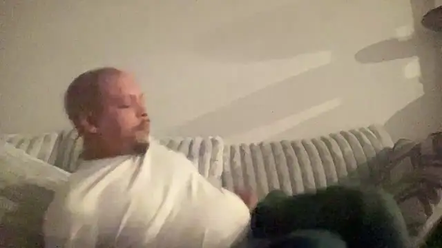 Snapshot of caramelizedzeus chatting on 12, 11, 2025 caramelizedzeus online show from 12, 11, 2025