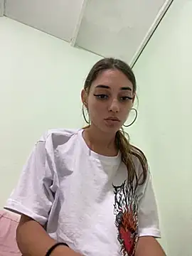 loirinhaaa online show from 18, 11, 2025