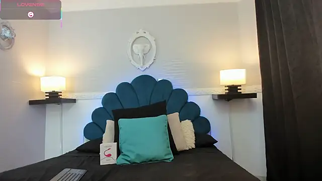 AllexJacob online show from 10, 10, 2025