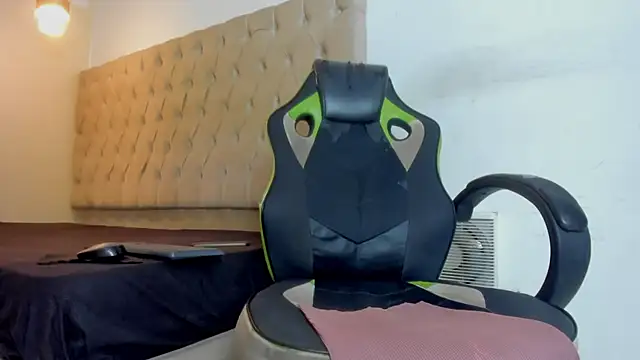 Naomis 35 online show from 6, 2, 2026