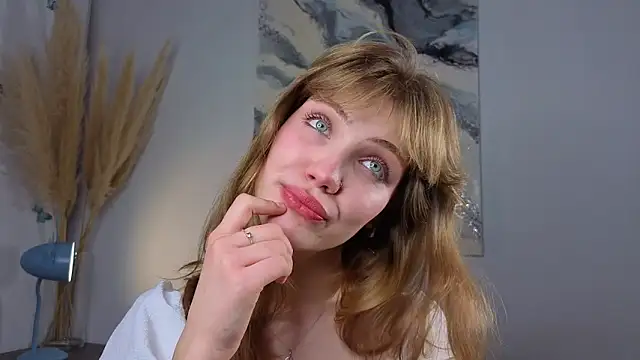 Snapshot of pienaple chatting on 9, 10, 2025 pienaple online show from 9, 10, 2025