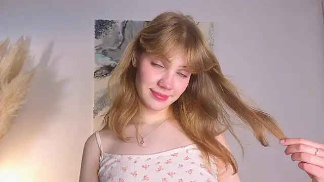 Snapshot of pienaple chatting on 20, 10, 2025 pienaple online show from 20, 10, 2025