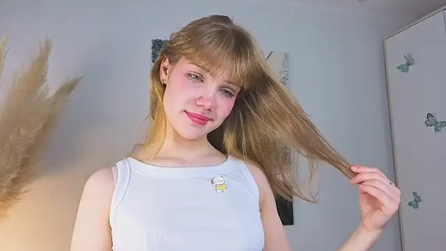 Snapshot of pienaple chatting on 26, 10, 2025 pienaple online show from 26, 10, 2025