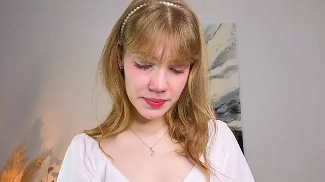 Snapshot of pienaple chatting on 2, 11, 2025 pienaple online show from 2, 11, 2025