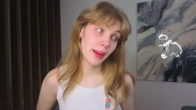 Snapshot of pienaple chatting on 22, 11, 2025 pienaple online show from 22, 11, 2025