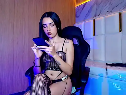 Snapshot of sophiadoll_tf chatting on 17, 10, 2025 sophiadoll tf online show from 17, 10, 2025