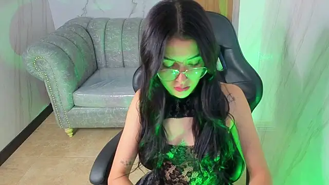 Snapshot of sophiadoll_tf chatting on 22, 11, 2025 sophiadoll tf online show from 22, 11, 2025