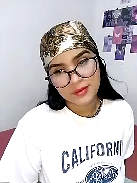 Renata Zoe online show from 27, 9, 2025