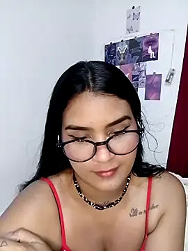 Renata Zoe online show from 7, 10, 2025