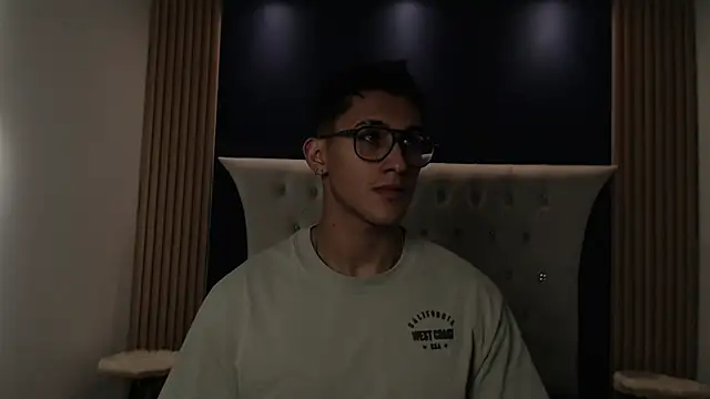 SalvadorFit online show from 8, 2, 2026